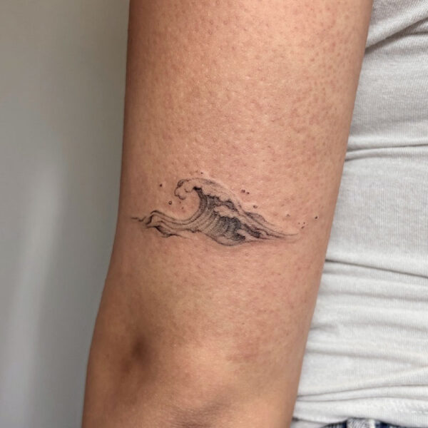 small_tattoo_waves
