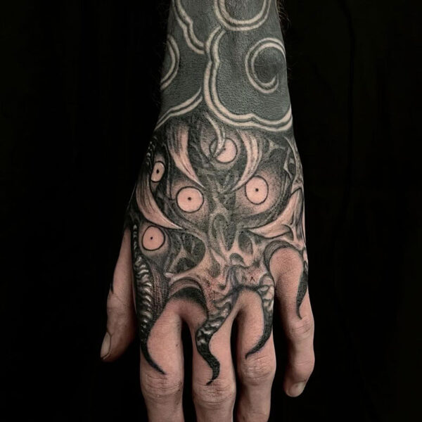 dark_art_hand_tattoo