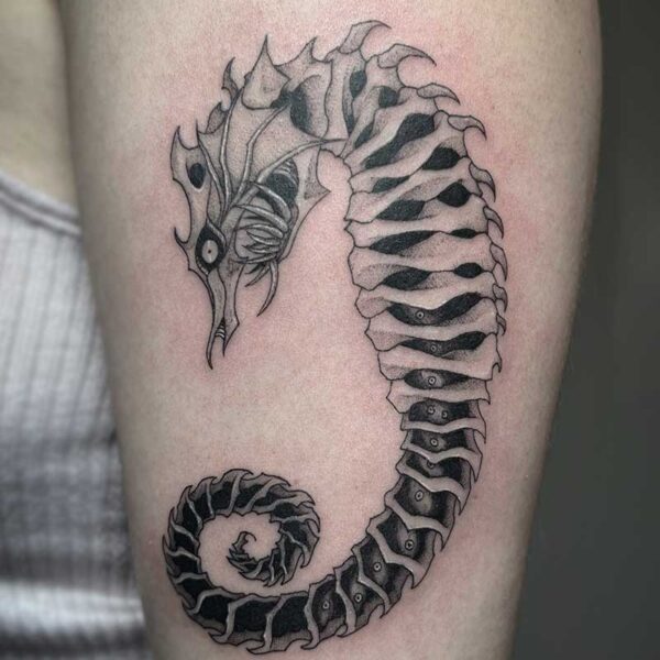 dark_art_tattoo_seahorse