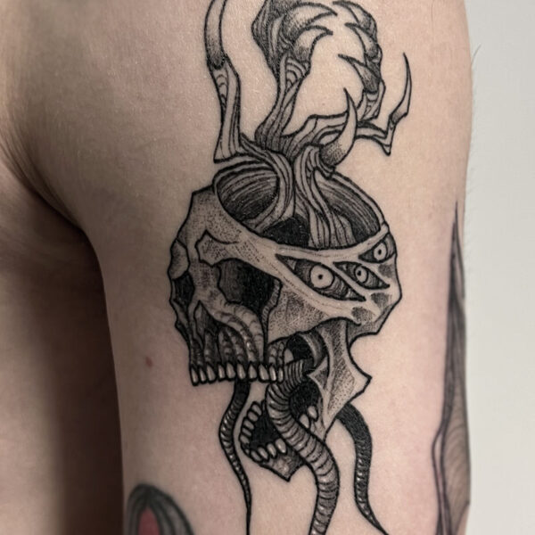 dark_art_tattoo_skull_monster