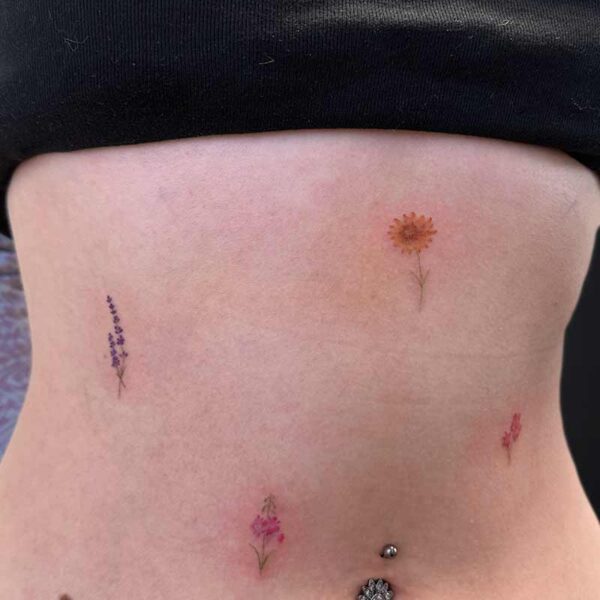 microrealism-tattoos-different-flowers