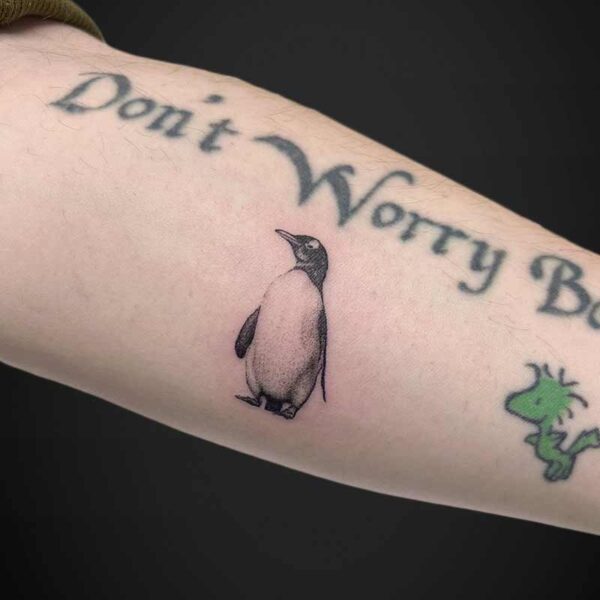 micro-realism-tattoo-penguin