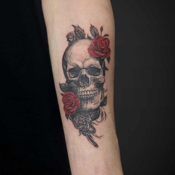 realism-tattoo-skull-roses