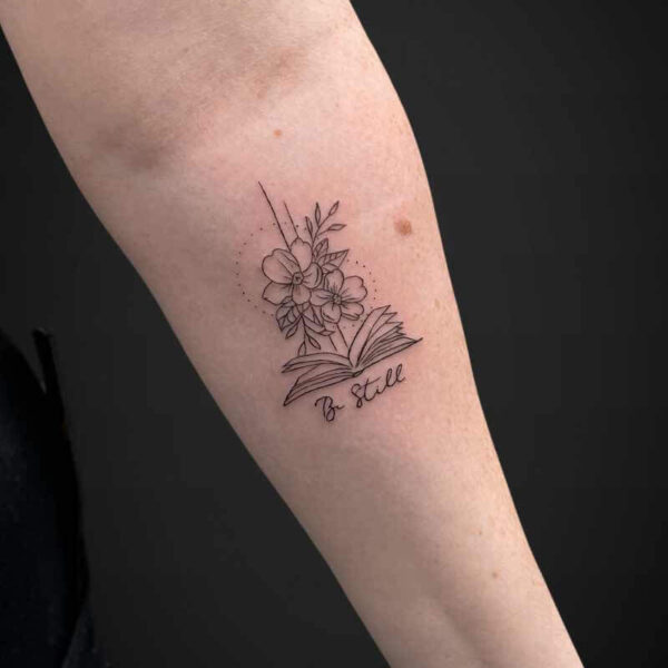 fineline-tattoo-flowers-book