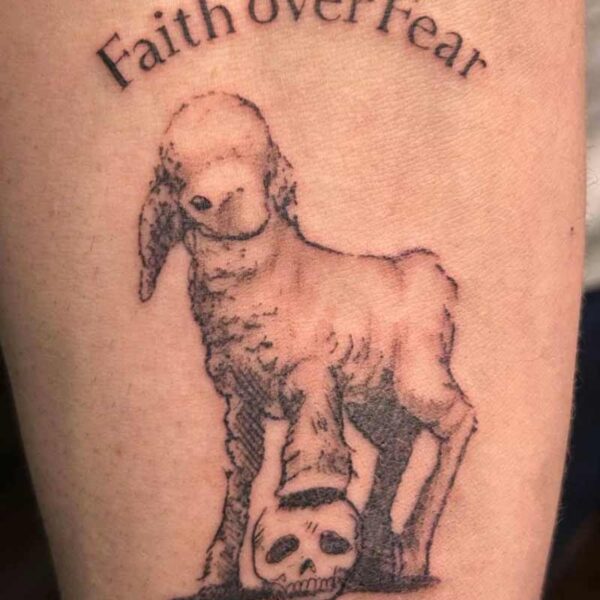 illustrative-tattoo-lamb-skull