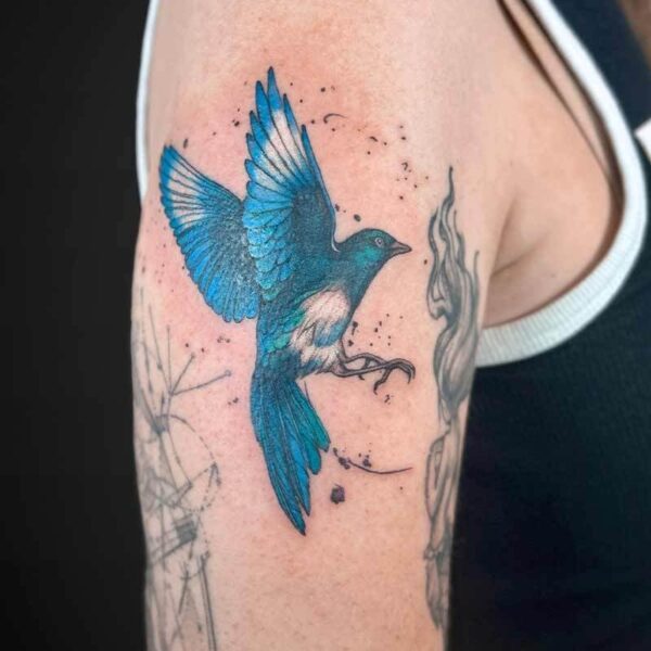 realism-tattoo-magpie-ink-splatter