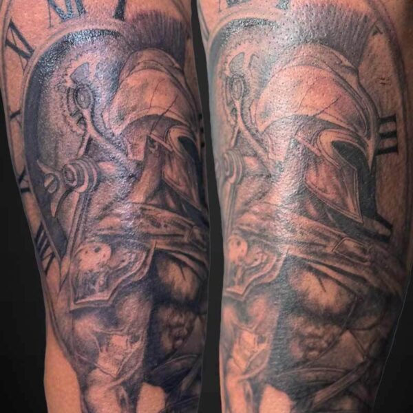 realism-tattoo-roman-soldier-clock