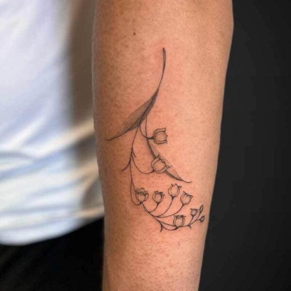 fineline-tattoo-baby-bell-flowers fineline-tattoo-baby-bell-flowers