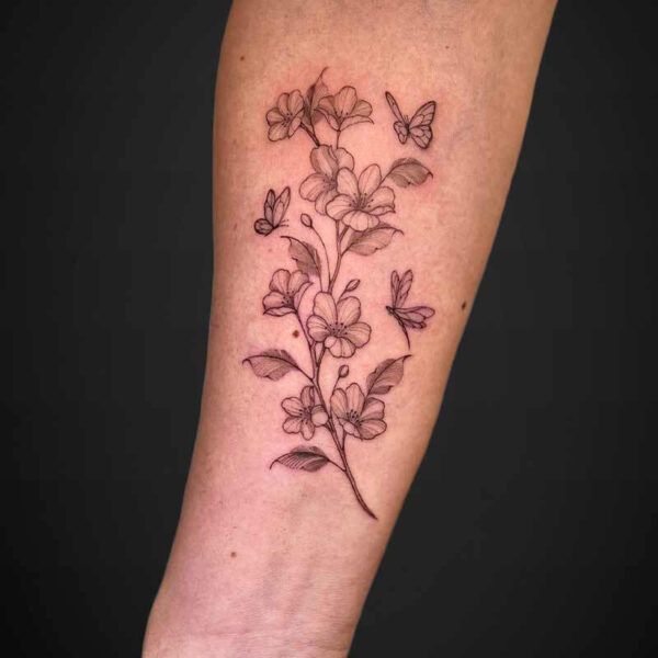 fineline-tattoo-flowers-insects fineline-tattoo-flowers-insects