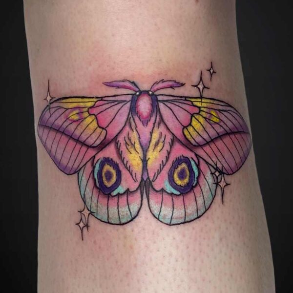 neotraditional-tattoo-pink-moth-sparkles