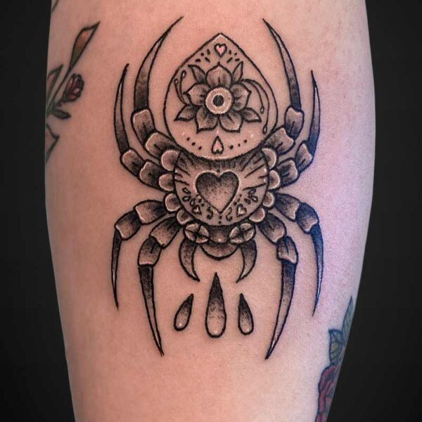 neotraditional-tattoo-spider-ornamentals