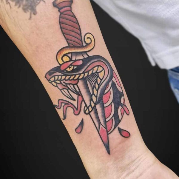 old-school-tattoo-snake-dagger