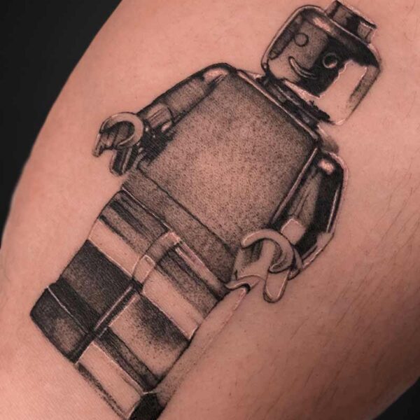 realism-tattoo-chrome-lego-man
