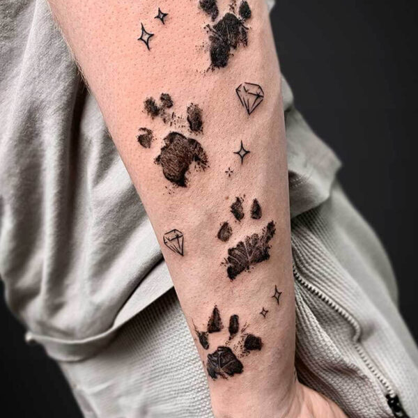 blackgrey-tattoo-paw-prints-diamonds blackgrey-tattoo-paw-prints-diamonds