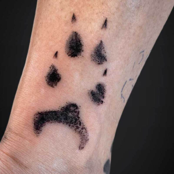 realism-tattoo-dog-paw-print realism-tattoo-dog-paw-print