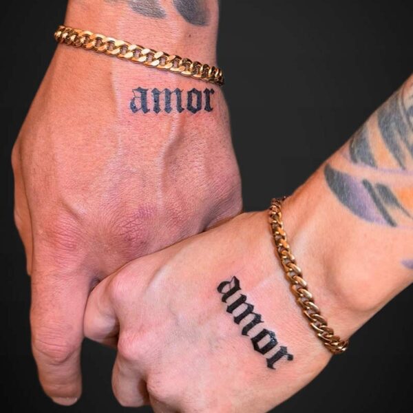 blackwork-script-tattoo-amor