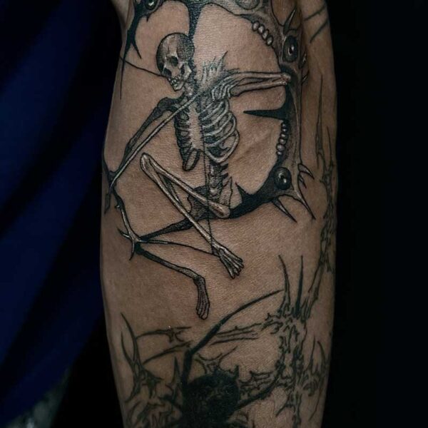 dark-art-tattoo-skeleton-hunting