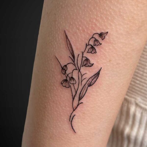 fineline-tattoo-little-flowers
