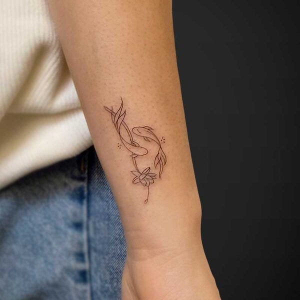 fineline-tattoo-lotus-fish