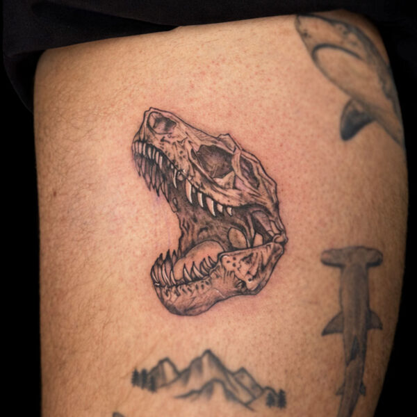blackgrey-realism-tattoo-trex-skull