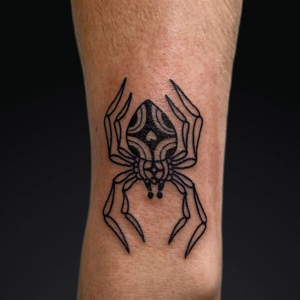 blackwork-tattoo-spider
